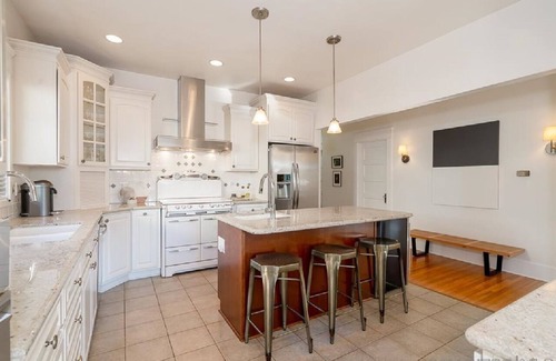 Mission Hills Casa | Spacious Home with view of Downtown and the Beach