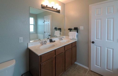 Temple Casa | Spacious home with WiFi/AC