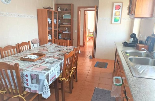 Angra do Heroismo Apartamento | Spacious House near Angra do Heroismo