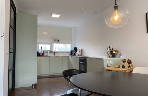 Nieuw-West Casa | Spacious House, Close to City Centre, 3 Bedrooms!