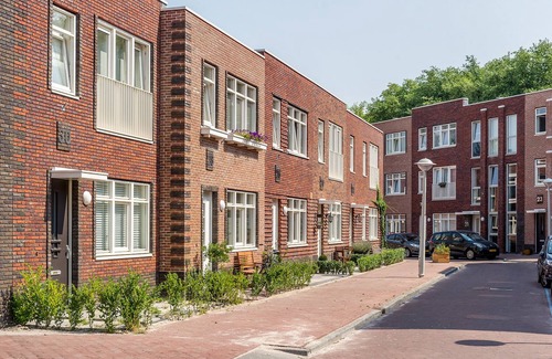 Nieuw-West Casa | Spacious House, Close to City Centre, 3 Bedrooms!
