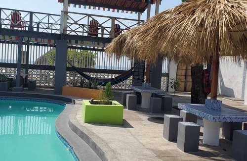 Playa San Diego Casa | Spacious house in brilliant La Libertad with WiFi and AC