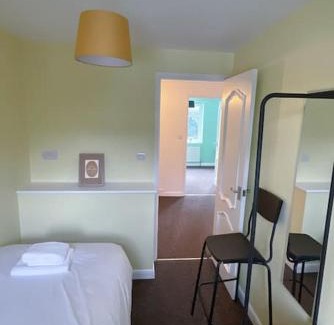 Woodingdean Apartamento | Spacious House in Brighton with large garden and free parking