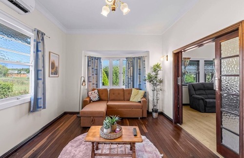 Drayton Casa | Spacious house in Drayton. Netflix, acreage Pets