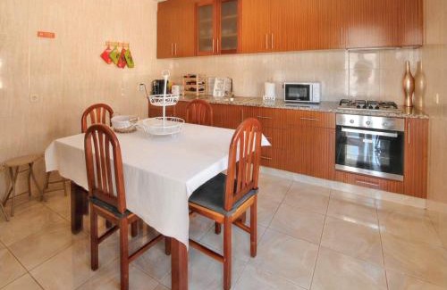Santa Maria da Feira Casa | Spacious house in Santa Maria da Feira - 220 m² with city view