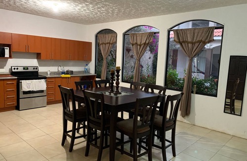 Jocotenango Casa | Spacious house 15 people 8 minutes for Antigua Guatemala Nice and Cozy