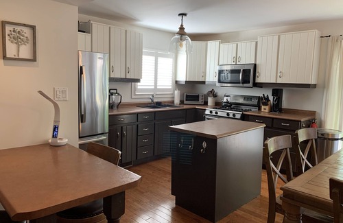 Lambton Shores Casa | Spacious house only 5 minutes walk down to Ipperwash beach (All inclusive)