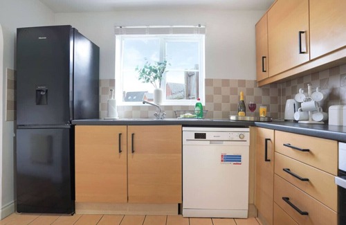 Milton Malsor Casa | Spacious House - Parking - Garden - Wifi - SmartTV