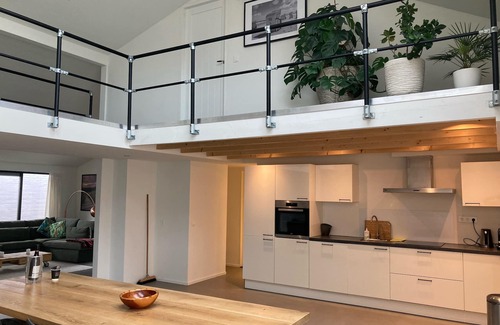 Bergen Villa | Villa moderna y spa cerca del bosque, la playa y el mar y el agradable pueblo de Bergen