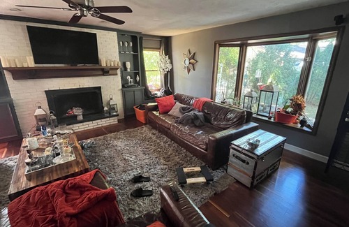 South Bend Casa | Spacious House w/ Charming Backyard in quiet neighborhood 5.2 mi from ND Stadium