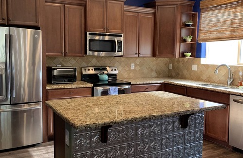 Queen Creek Casa | Spacious house w/pool and hot tub. Plenty of room to entertain!