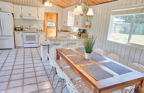 Hiouchi Casa | Spacious House with Game Room, 2 mins from Jed Smith Redwood Park & Smith River