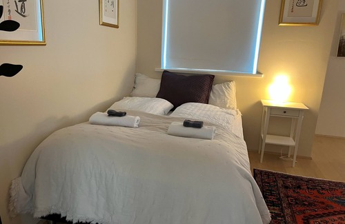 Akureyri Casa | Spacious House with 2 Apartments - 2 min from Downtown Akureyri!