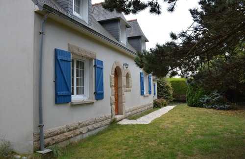 Plomodiern Casa | espaciosa casa con gran jardín y una terraza en la bahía de Douarnenez