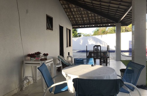 Lauro de Freitas Casa | Casa espaciosa con piscina en villas del atlantico