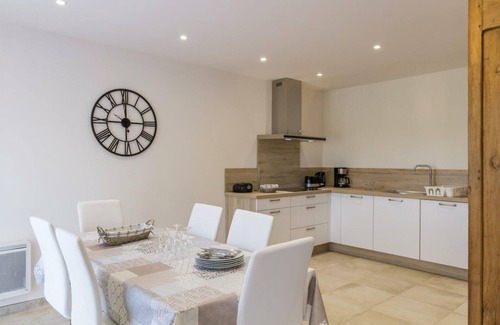 Sartilly-Baie-Bocage Cabaña | Casa espaciosa con terraza y jardín cerrado, cerca de Granville