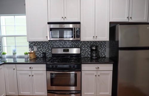 Shady Acres Casa | Spacious Houston Townhome 3bd/3.5ba