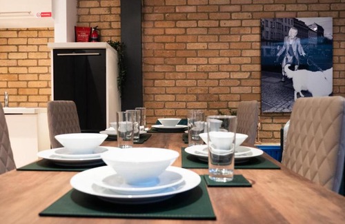 Cathedrals Apartamento | Spacious, Industrial, Zone 1, 2 Bed Central London