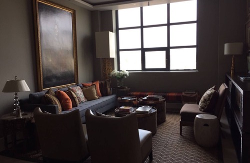 Southfield Apartamento | spacious Interior designed chic apartment