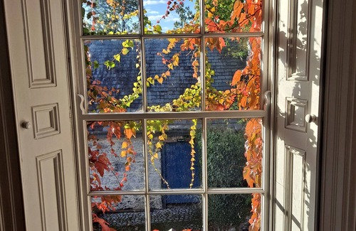 Shinrone Casa | Spacious Irish Country House and Gardens packed with country charm and mod cons.
