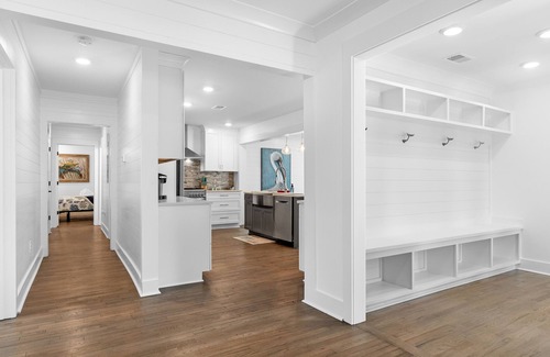 Isle of Palms Casa | Spacious Isle of Palms Beach Home with Hot Tub, Game Room, & Modern Amenities