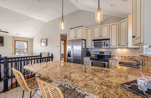 Kill Devil Hills Casa | Spacious KDH Getaway w/Views, Near Beach & Shops