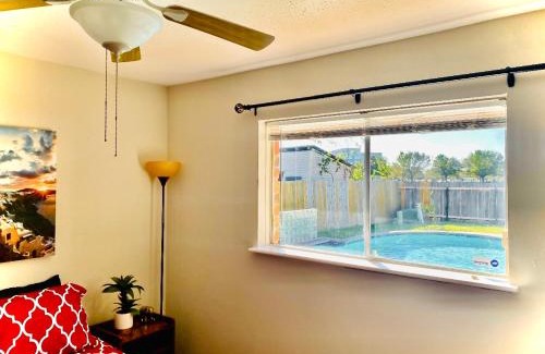 Southbelt/Ellington Casa | Spacious, King Beds, 30 mins from Beach, Sparkling Pool