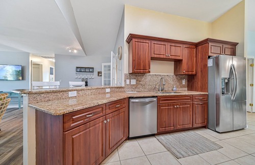 Trafalgar Casa | Spacious, King Beds, HEATED SALTWATER POOL HOME, Turtle's Getaway