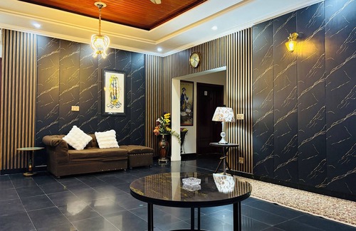 Lahore Casa | “Spacious King Rooms Prime DHA Location Perfect for Business & Family Stays