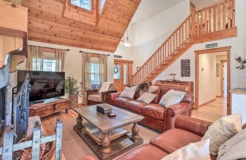Lake Arrowhead Casa | Spacious Lake Arrowhead Home with Putting Green