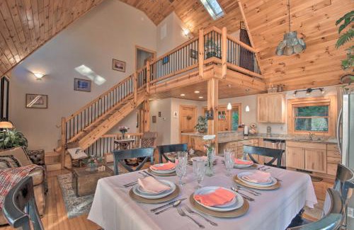 Santeetlah Casa | Spacious Lake Santeetlah Cottage with Lake Views!