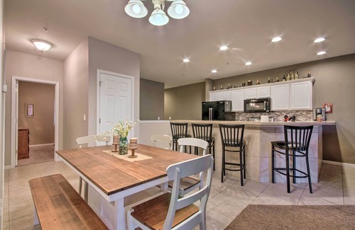 Camdenton Condominio | Spacious Lakefront Condo w/ Views in Camdenton!