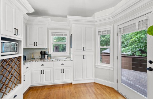Berea Casa | Spacious Lakefront *Gem* Pet & Family Friendly