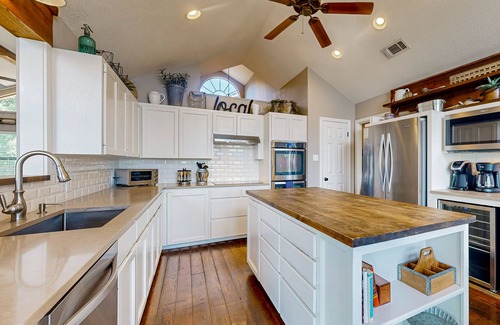 Spicewood Casa | Spacious lakefront hideaway with decks, grill, billiards, tennis & pool