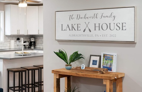 Albrightsville Casa | Spacious LakeHouse: Hottub, Sauna, Firepit, Games!