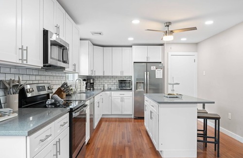Albrightsville Casa | Spacious LakeHouse: Hottub, Sauna, Firepit, Games!