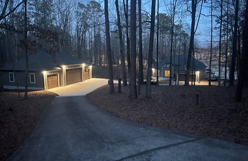 Lake Oconee Casa | Spacious Lakehouse for Master's week - Lake Oconee views right on the water