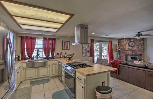 Lancaster Casa | Spacious Lancaster Family Ranch - BBQ & Patio