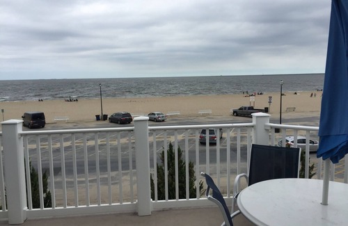 Lewes Casa | Amplia Lewes Beach Front Luxury Home