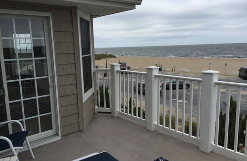 Lewes Casa | Amplia Lewes Beach Front Luxury Home