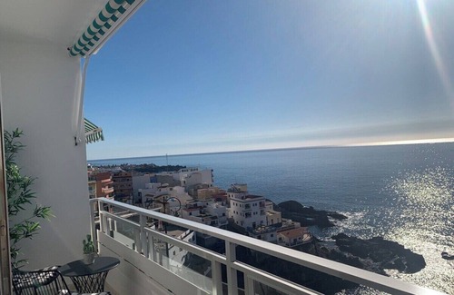 Puerto de Santiago Apartamento | Apartamentos amplios, luminosos y acogedores con vista al mar.