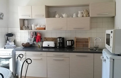 Monflanquin Casa | Spacious, light & airy, Romantic village home set off Monflanquin Village Square