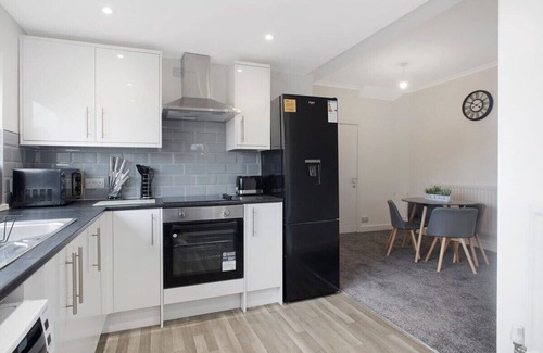 Horden Casa | Spacious Living Room & Modern Comforts, Sleeps 4