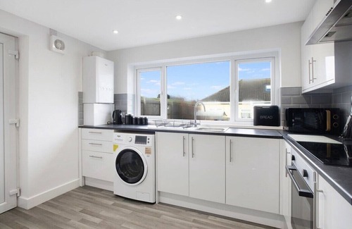 Horden Casa | Spacious Living Room & Modern Comforts, Sleeps 4