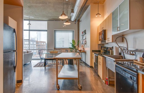 The Gulch Apartamento | Spacious Loft in Nashville Gulch Neighborhood!