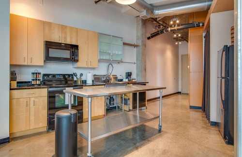 The Gulch Apartamento | Spacious Loft in Nashville Gulch Neighborhood!