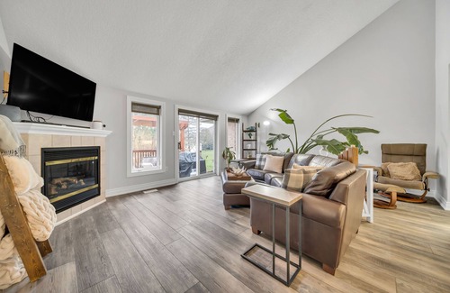 Elora Casa | Spacious loft Townhouse