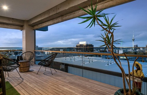 Newton Apartamento | Spacious Luxe 2Bd with Harbour Views and Parking
