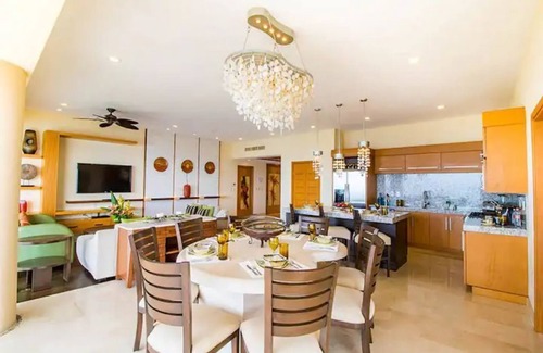 Boca de Tomatlan Complejo | SPACIOUS / LUXURIOUS Two Bedroom Suite - gorgeous!