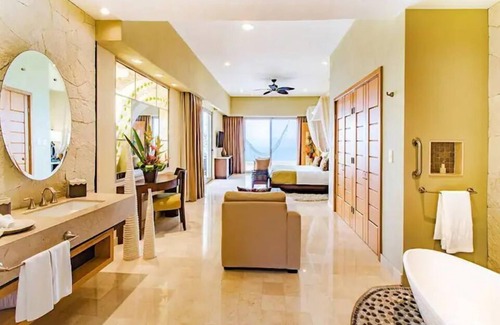 Boca de Tomatlan Complejo | SPACIOUS / LUXURIOUS Two Bedroom Suite - gorgeous!